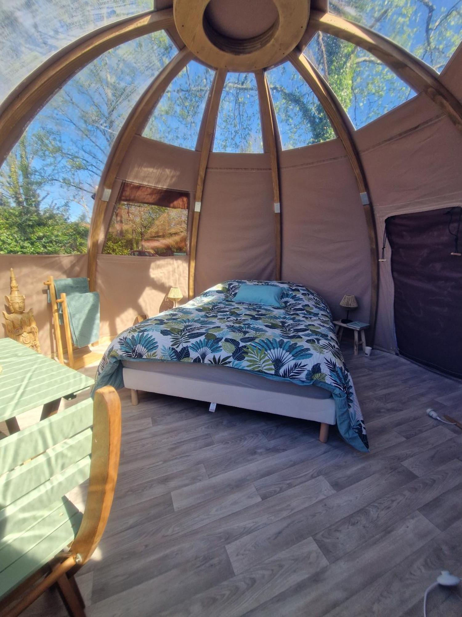 Les Nuits De Cassiopee Bed & Breakfast Sorde-lʼAbbaye Cameră foto