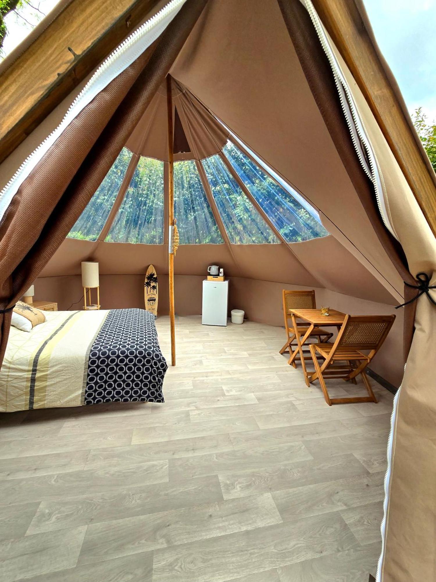 Les Nuits De Cassiopee Bed & Breakfast Sorde-lʼAbbaye Exterior foto